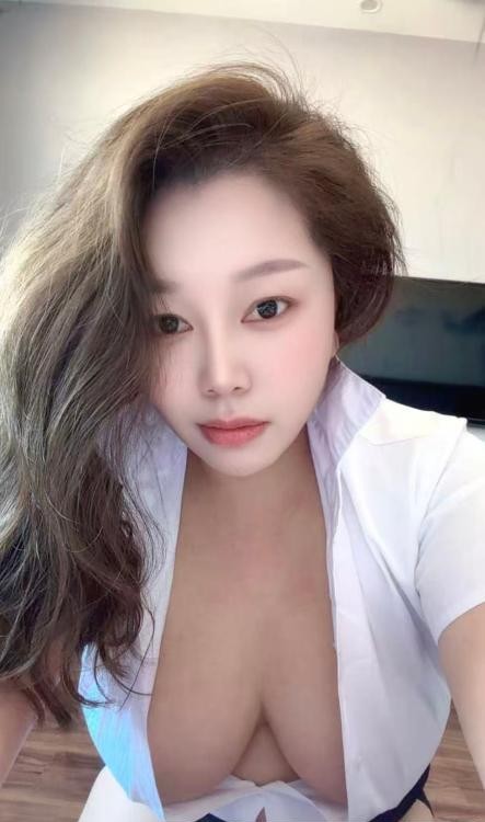 SM大奶风骚少妇