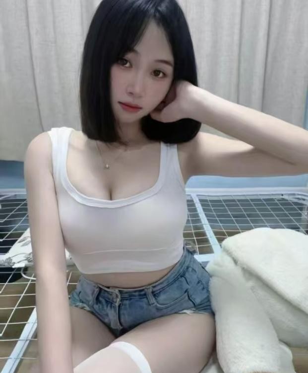 性感美乳紧致小骚货