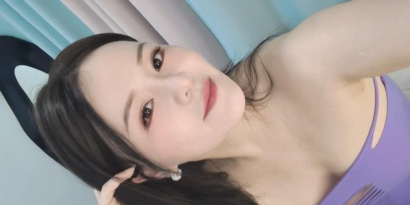 服务系美乳姐姐