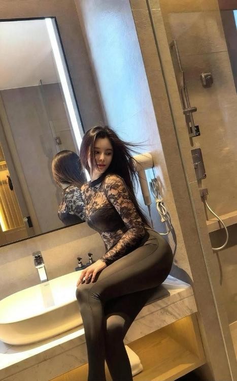 丰满翘臀美少妇若兰