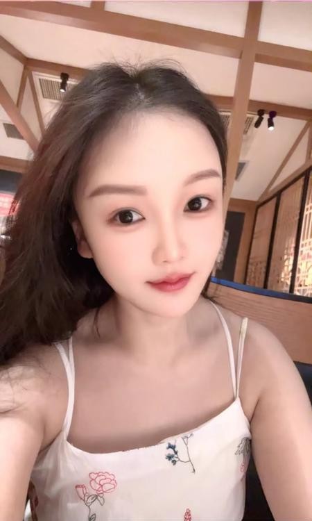 白云女友感楚依