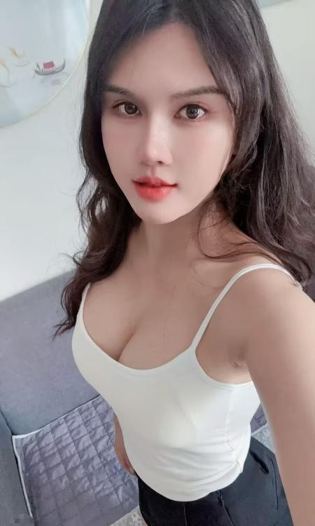 可舌吻美女婉言