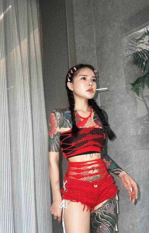 纹身花猫