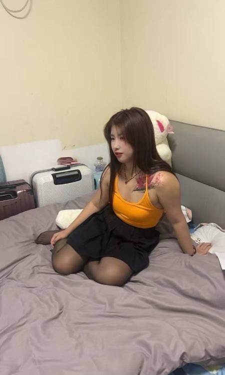 黑丝情趣风骚小妹