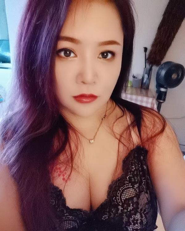 鼓楼大胸熟女姐姐