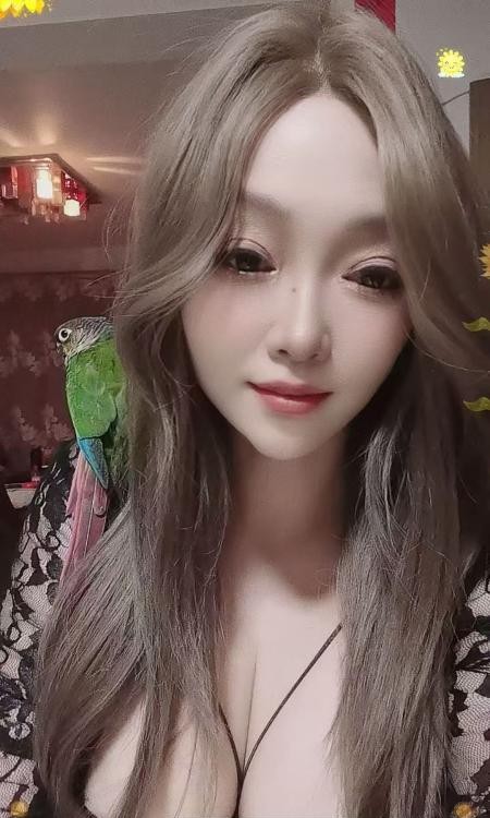 D奶热情喷水少妇