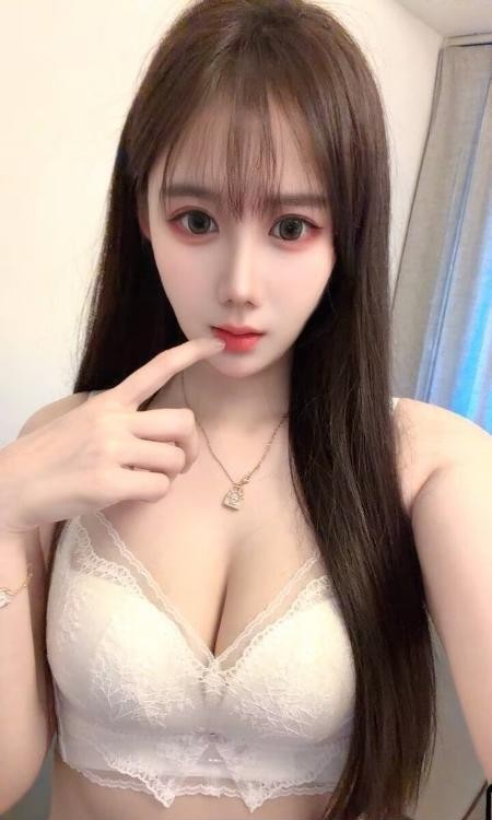 舌吻年轻美女小鱼