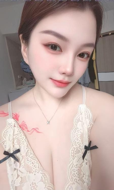 丰满巨乳骚女琳琳姐