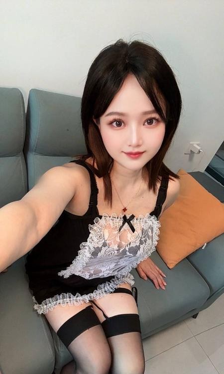 兼职可爱白领美女