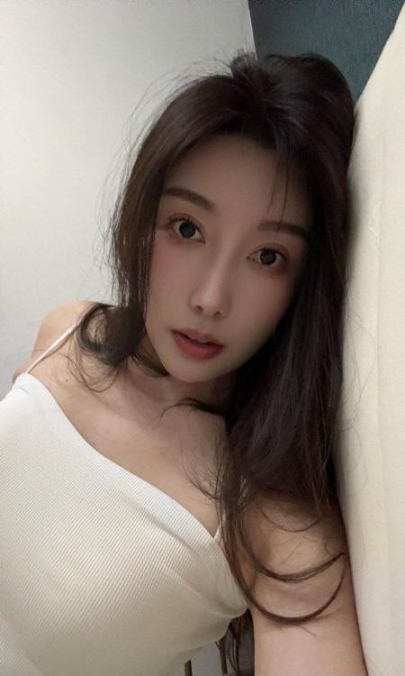 傲娇小秘书晨晨