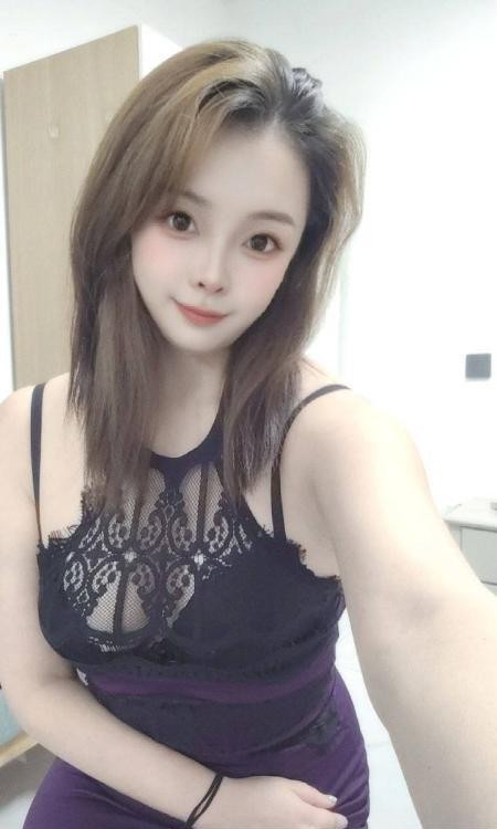 吴中肤白蜜桃臀骚货
