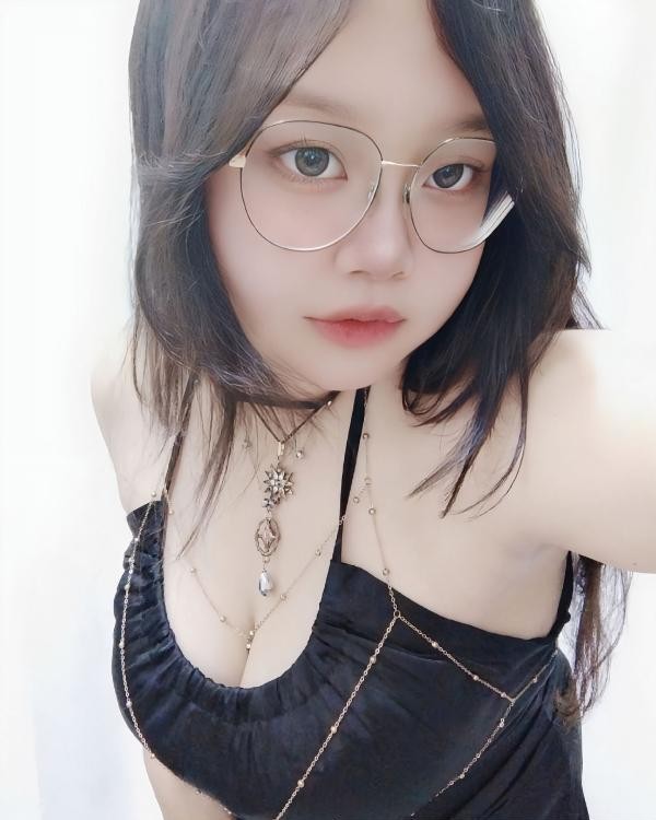 婺城E胸服务型团团
