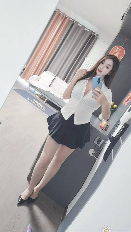朝阳大胸身材好妹子
