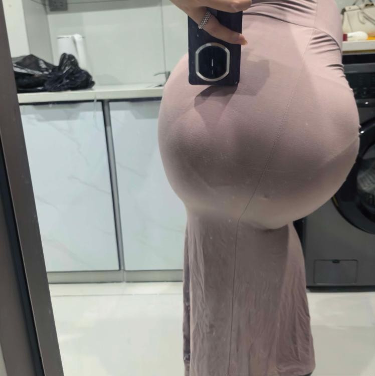 江岸肥臀骚货妞妞