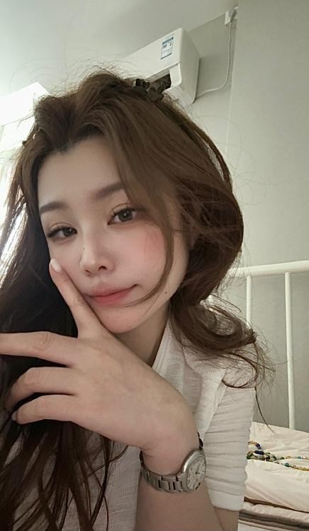 相城翘臀性感妹妹
