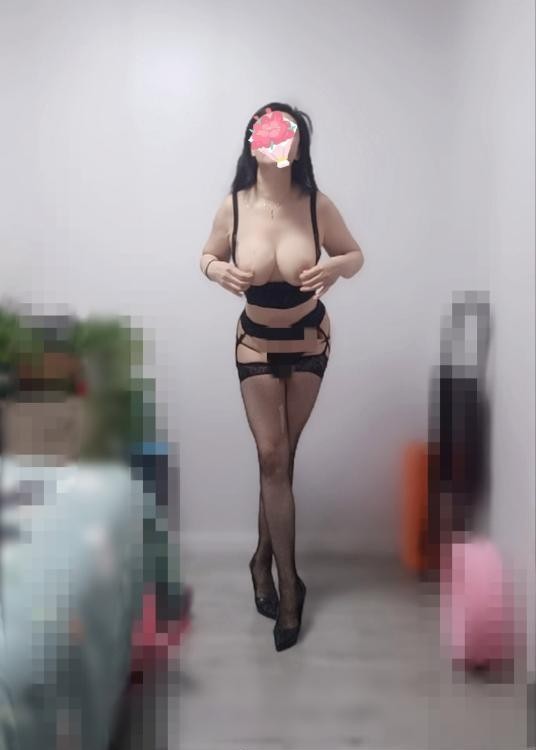 三通一线天少妇