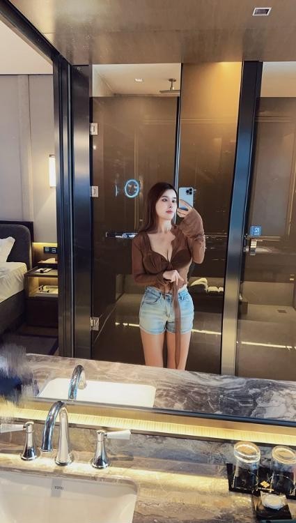 徐汇美胸成都少妇