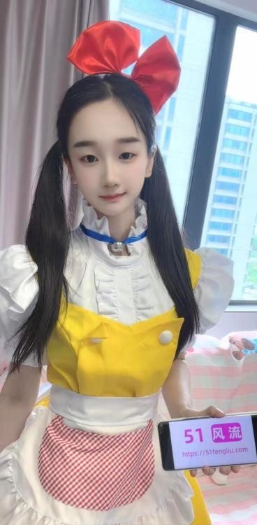 上城制服长腿嫩妹