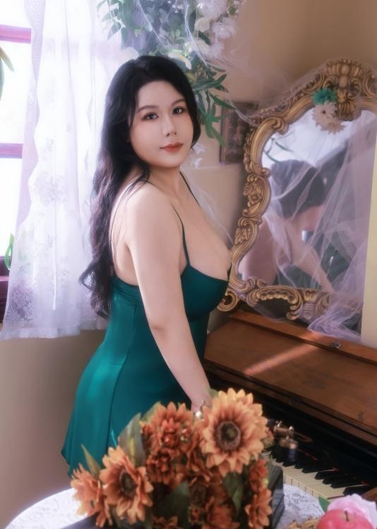 前凸后翘g奶少妇