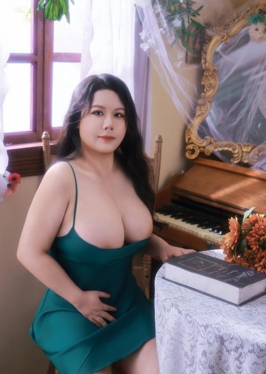 前凸后翘g奶少妇