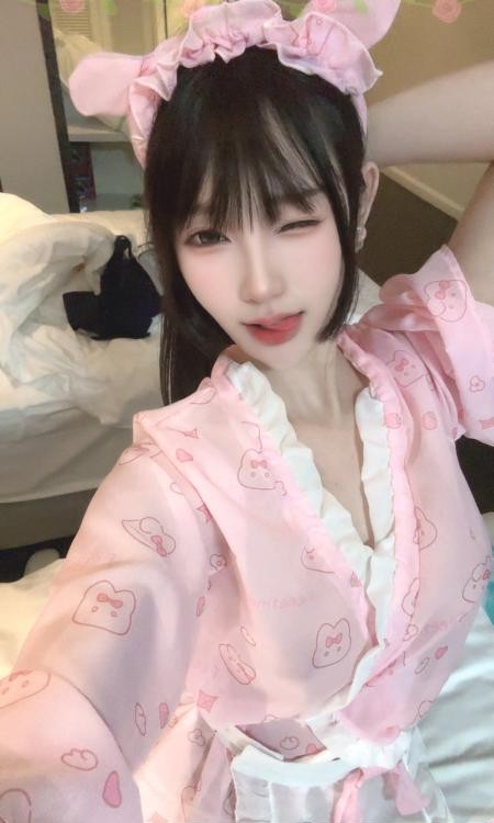 海珠性感大波高挑美媚