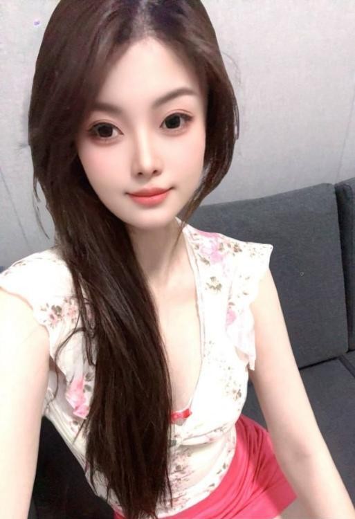 海珠身材饱满沐子老师