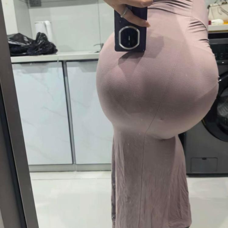 后入肥臀骚妹妞妞