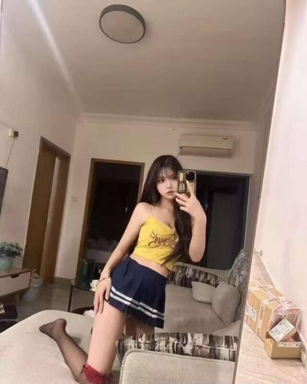 杨浦皙白大奶粉嫩比比