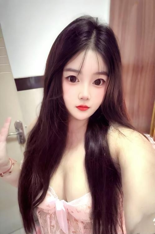 下沙肉感纹身妹露露