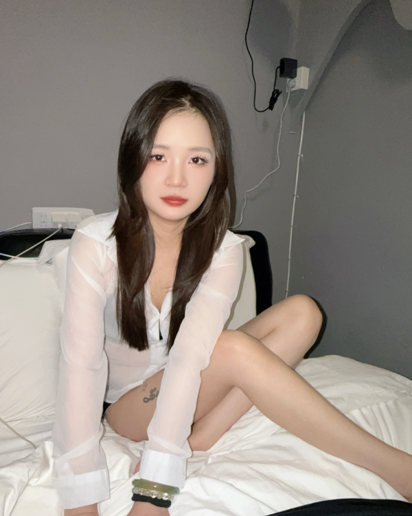长腿细腰小咪