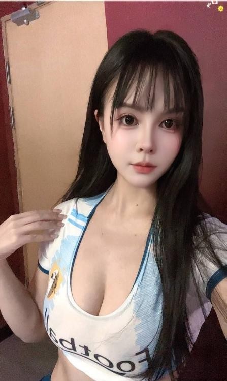 武侯大E奶一字马琳琳