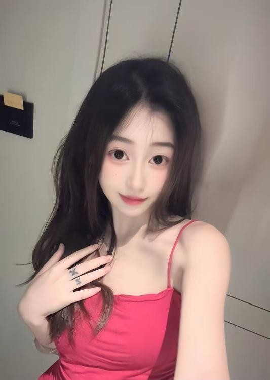 江岸高颜纯情少女