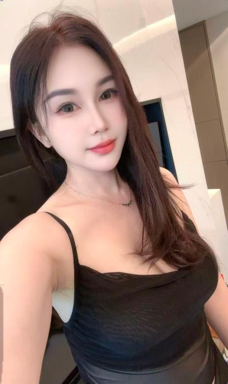 滨江苗条美少妇