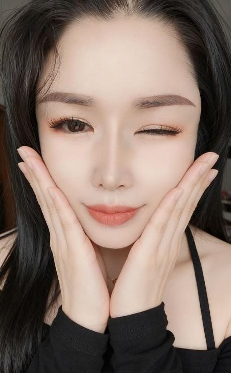 龙华风骚丰满小妮