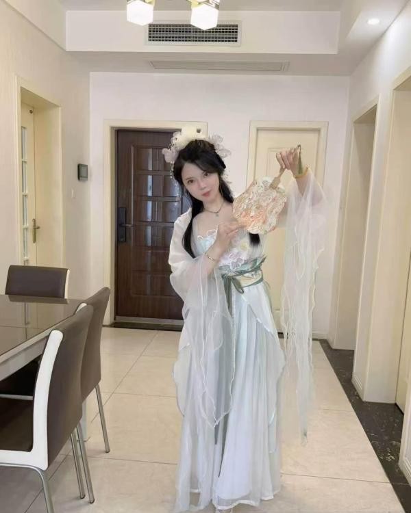 妩媚小少妇