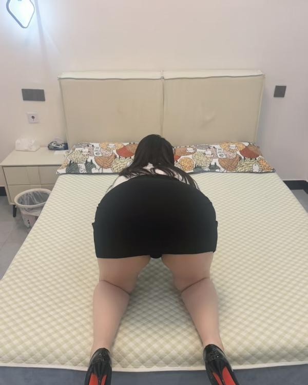 滨江大奶肉臀少妇