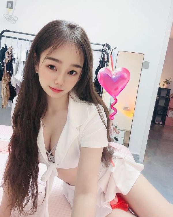 情趣嫩穴白臀小鱼