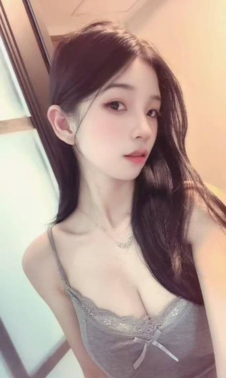 高颜值清纯性价比妹妹