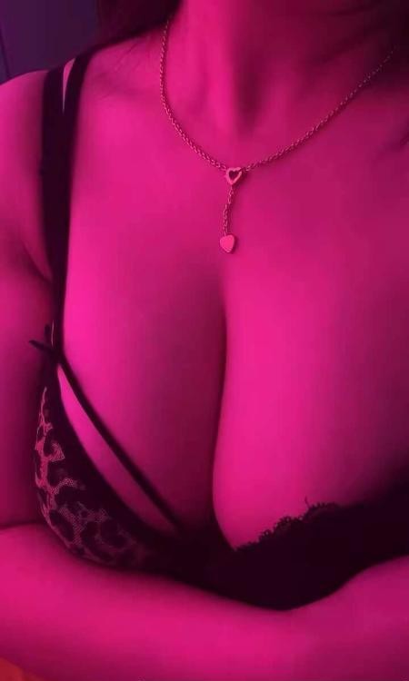 上城丰满耐操型骚少妇