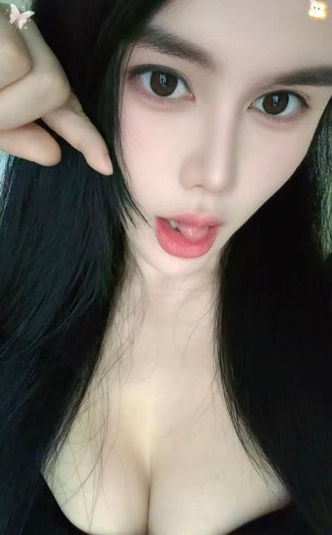 福田蜜桃臀健身教练