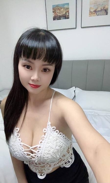 大奶子少妇