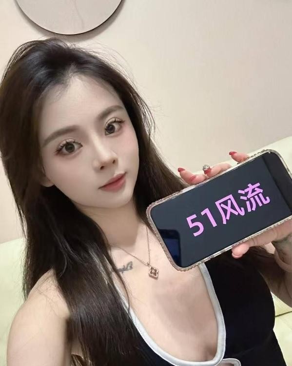 罗湖前凸后翘妹子
