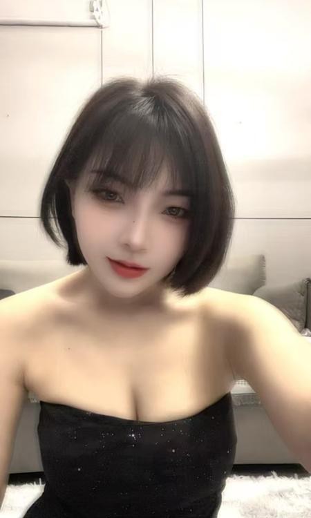 短发温柔姐姐