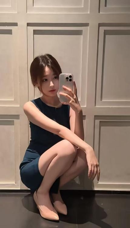极品嫩逼小鲍鱼学妹