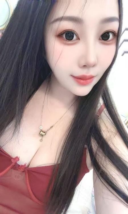肥臀美乳御姐
