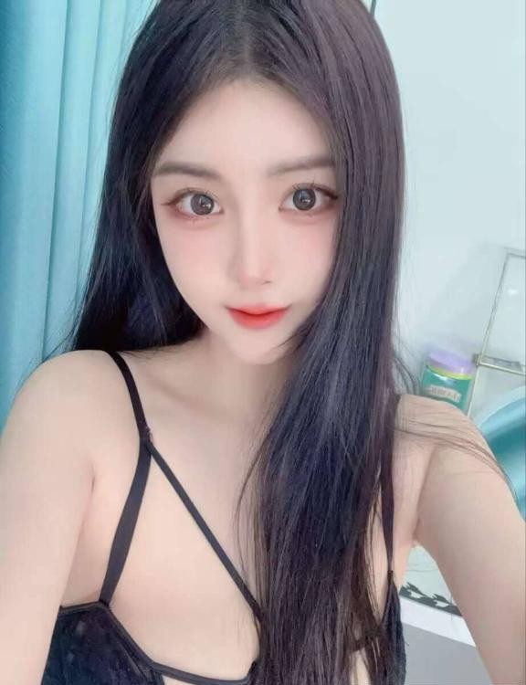 肤白貌美大奶嫩妹