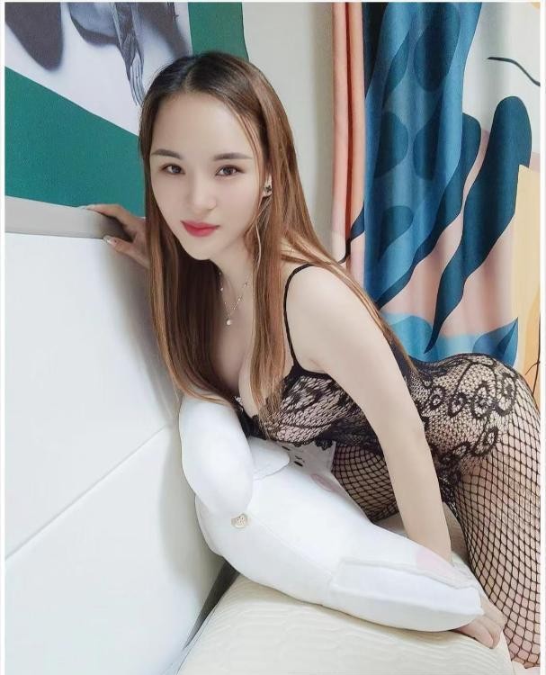 黑丝骚御姐圆圆