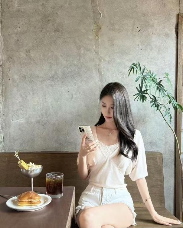 中项服务系小姐姐