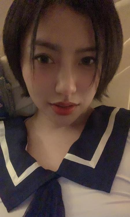 服务系杨菲