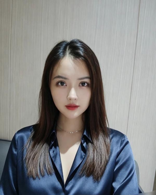 宝安大胸李一桐